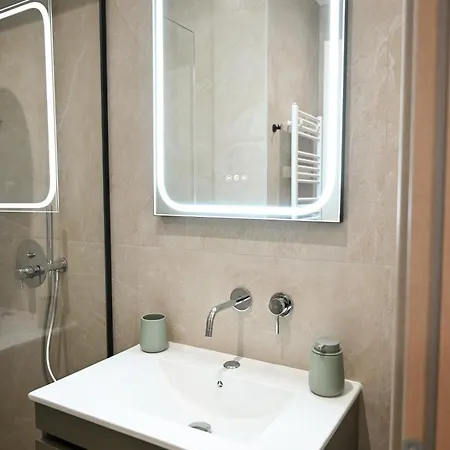 Gmluxuryapartments 2 *