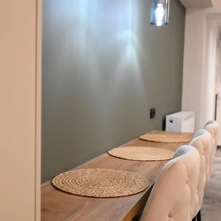 Gmluxuryapartments 2 *
